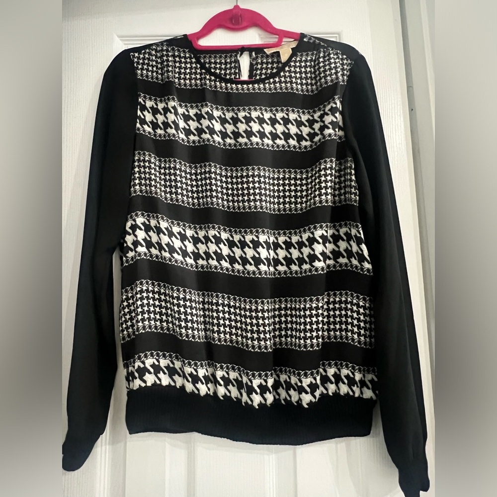 Michael Kors top M size